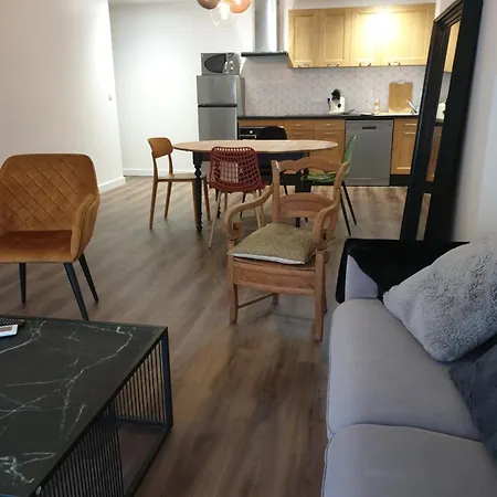 Orvilliers Apartment *