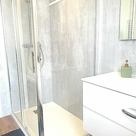 Orvilliers Apartment *