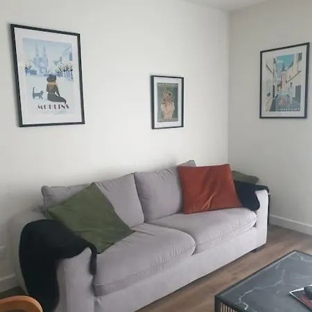 Orvilliers Apartment